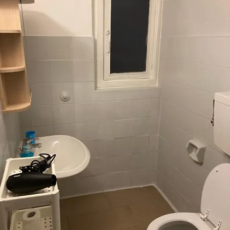 Roma 招待所 3*