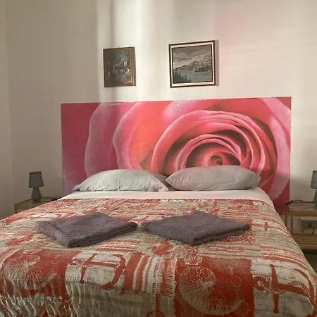 招待所 Roma 3*